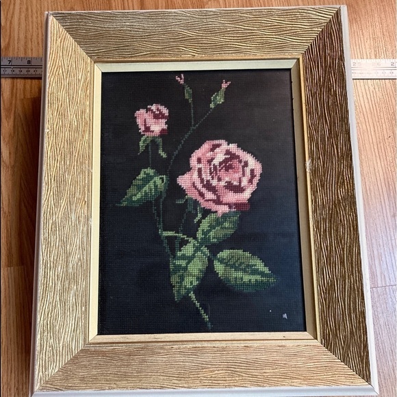 Set of 3 Needlepoint Framed Vintage Roses Black Background - Picture 2 of 8